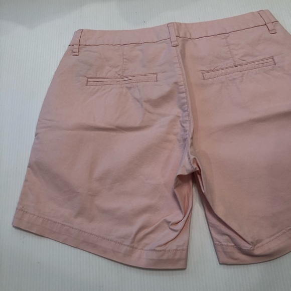 Women’s Old Navy Bermuda Short Size 2 - Picture 9 of 11